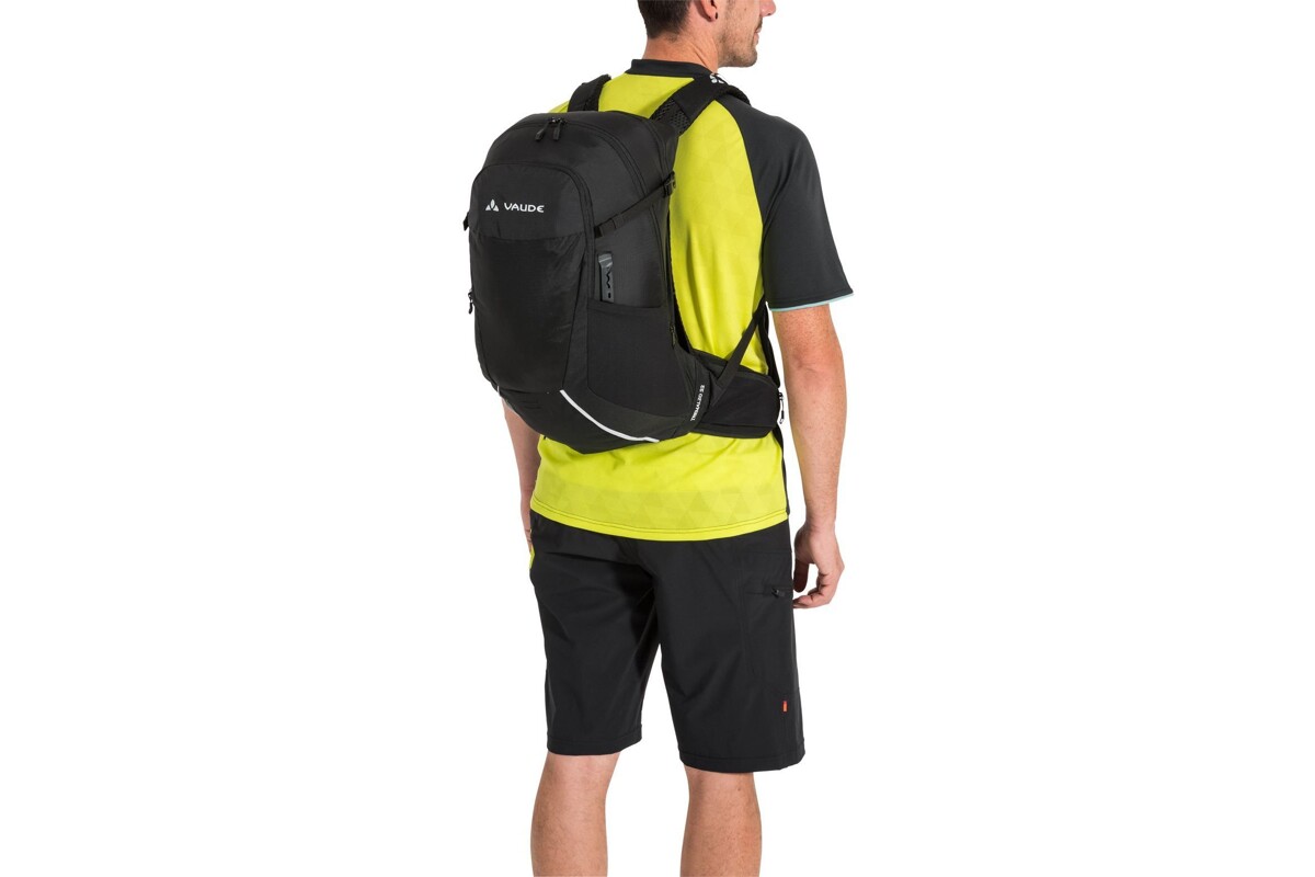 Batoh Vaude Tremalzo 22 14357 black Bike Sport